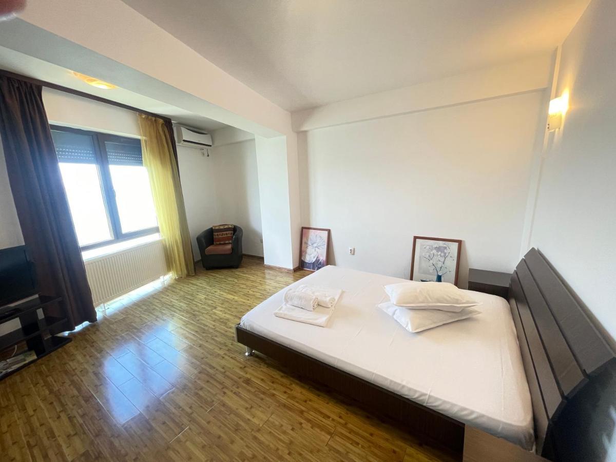 Tania Lake Apartments Mamaia Luaran gambar