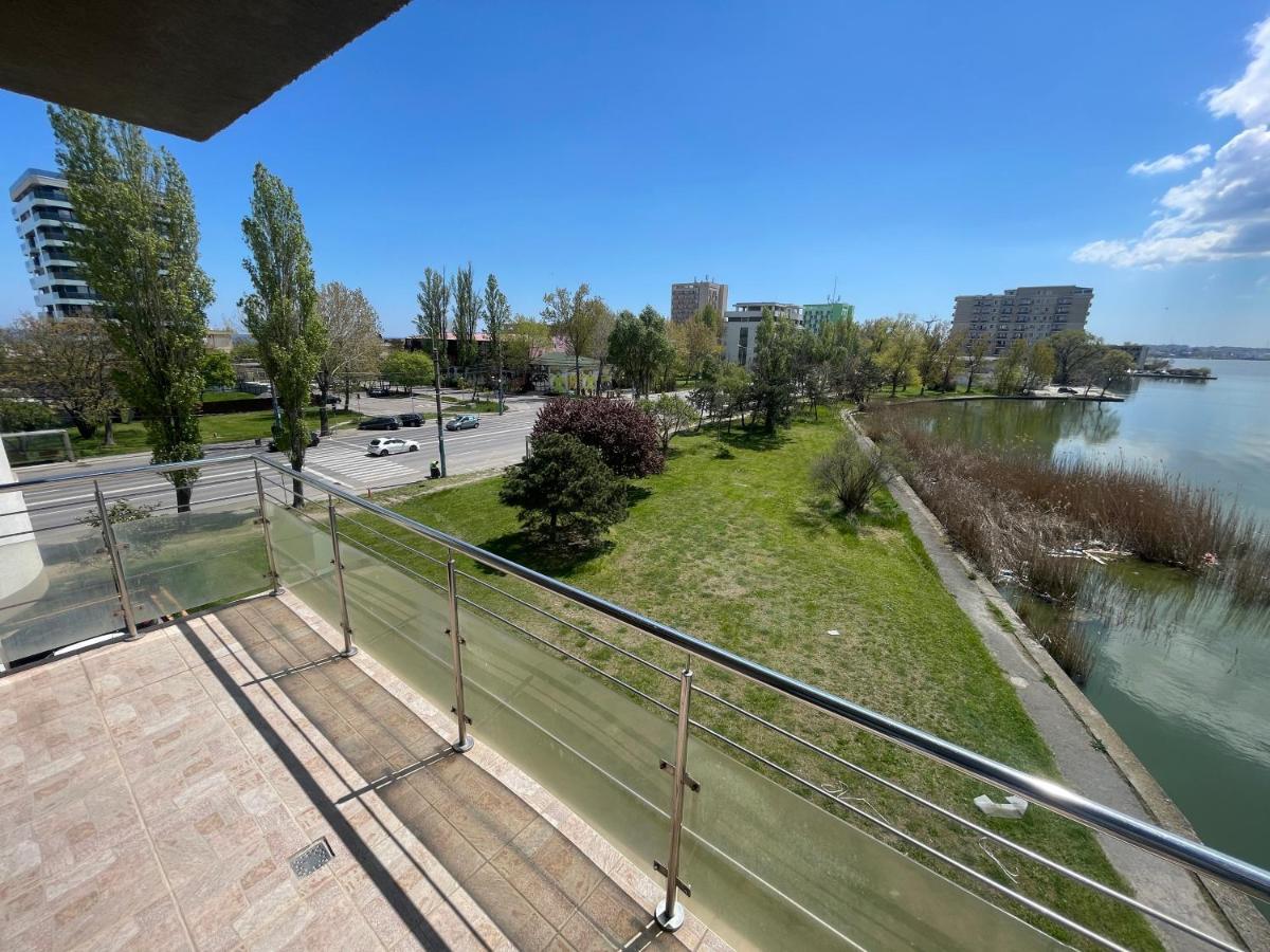 Tania Lake Apartments Mamaia Luaran gambar