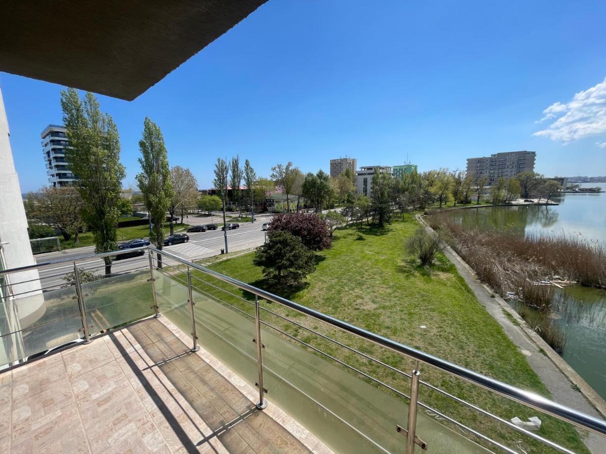 Tania Lake Apartments Mamaia Luaran gambar