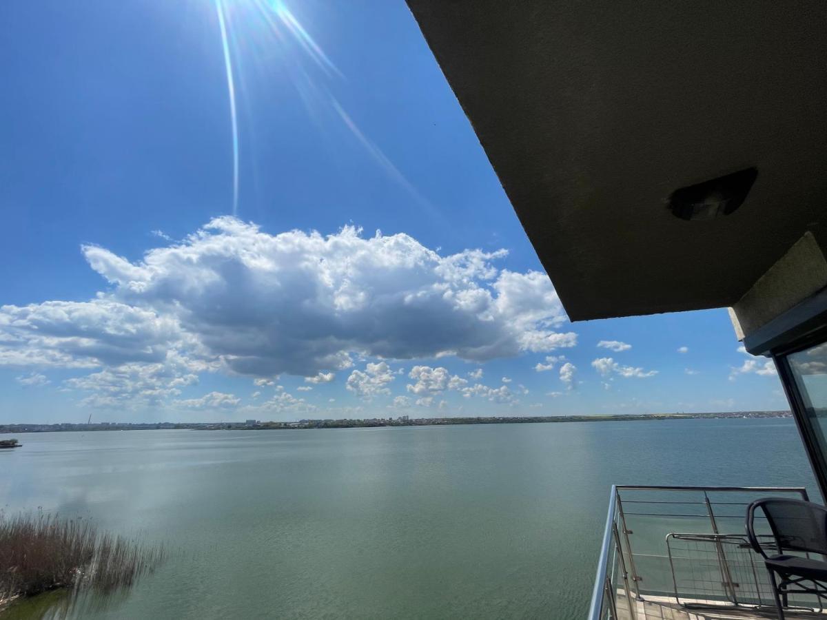 Tania Lake Apartments Mamaia Luaran gambar