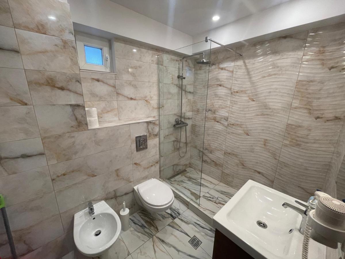 Tania Lake Apartments Mamaia Luaran gambar